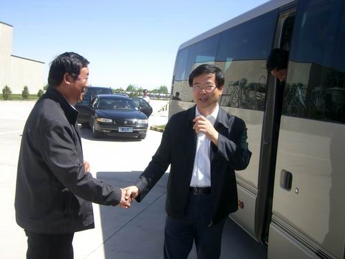 市委書記李建華等領導調研敦煌種業(yè)先鋒良種有限公司